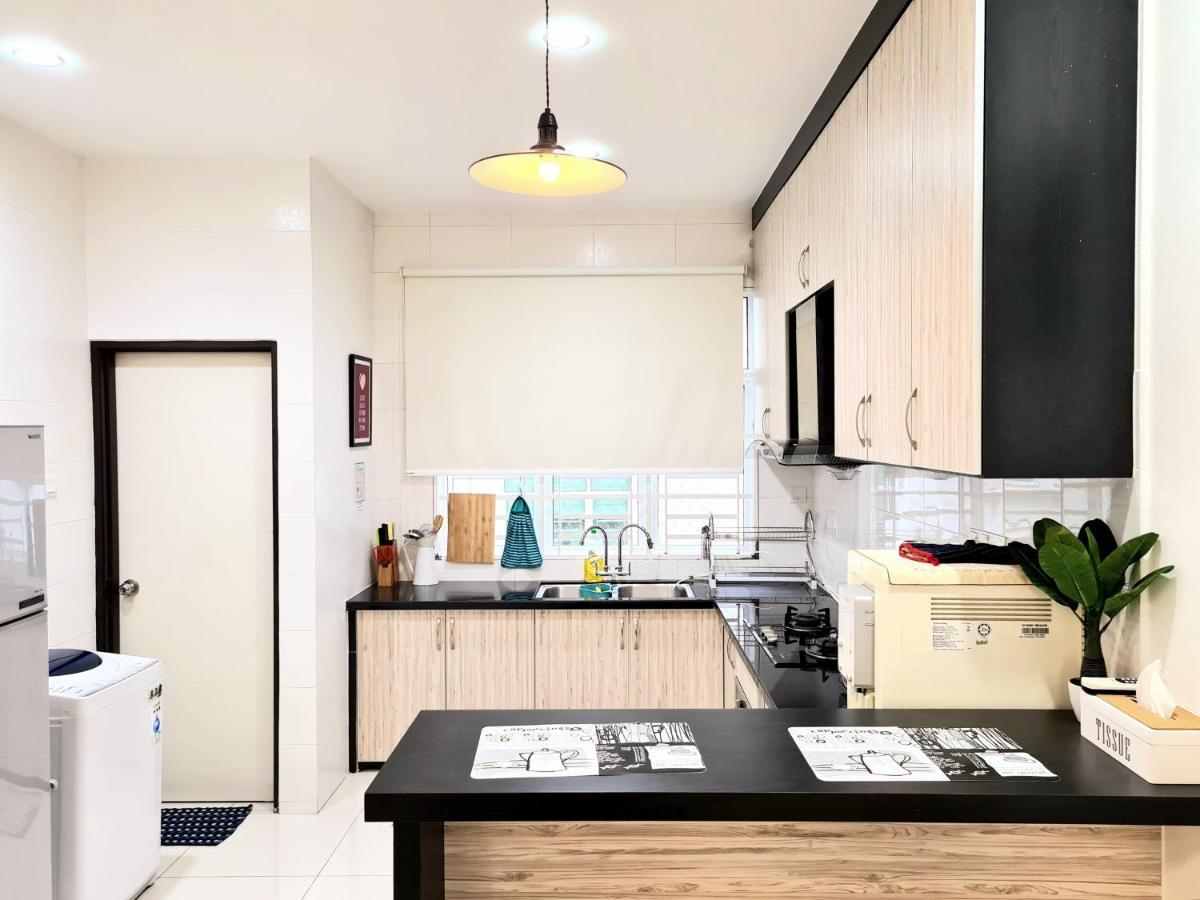 Ocean 25 Shamrock Beach Big Group 6 Bedroom 5 Bathroom With Pool Tanjung Bungah  Extérieur photo